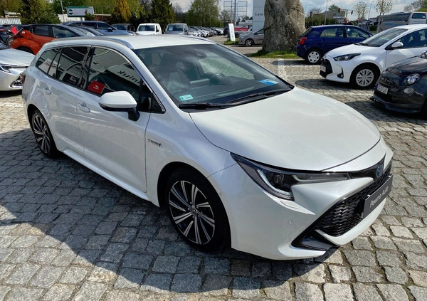 Toyota Corolla cena 95900 przebieg: 131695, rok produkcji 2021 z Zawadzkie małe 191